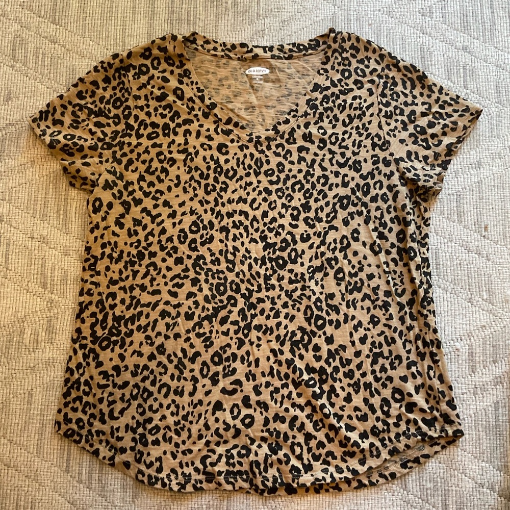 Old Navy EveryWear Printed V-neck T-Shirt